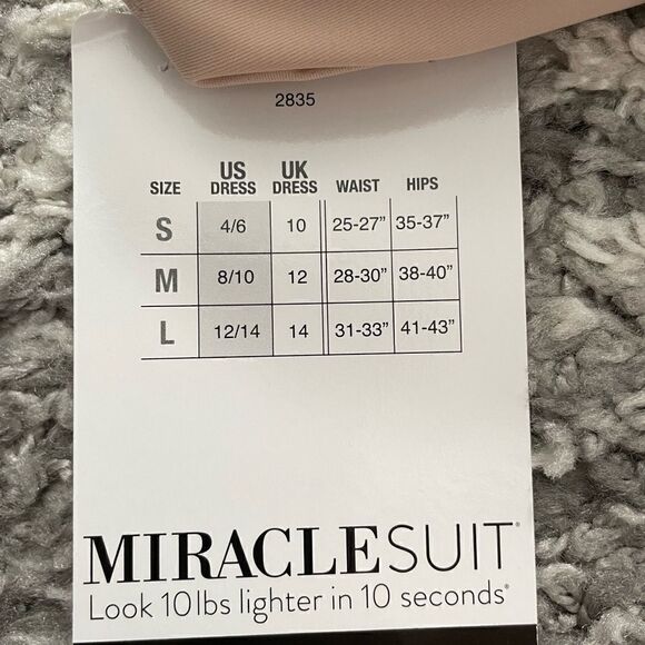 NWT Miraclesuit Shapewear Booty Boost High-Waist Brief - Picture 6 of 7